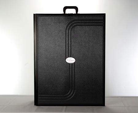 Presentation 32 Tabletop Closed